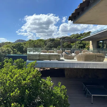 De Luxe Surplombant La Mer, Piscine Suspendue Villa *