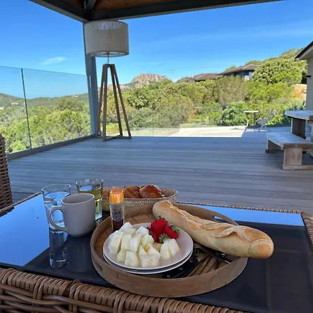 Villa De Luxe Surplombant La Mer, Piscine Suspendue Pianottoli-Caldarello (Corsica)