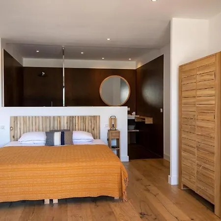 De Luxe Surplombant La Mer, Piscine Suspendue Villa *