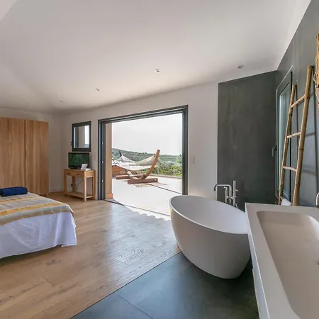 Villa De Luxe Surplombant La Mer, Piscine Suspendue *