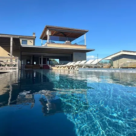 Villa De Luxe Surplombant La Mer, Piscine Suspendue *