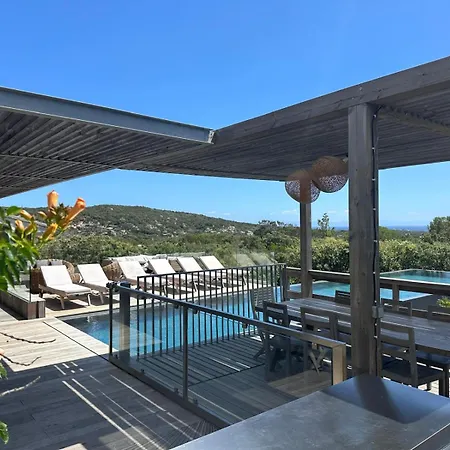 De Luxe Surplombant La Mer, Piscine Suspendue Villa *