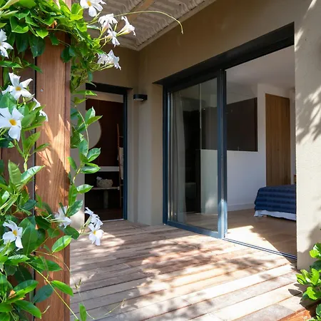 De Luxe Surplombant La Mer, Piscine Suspendue *