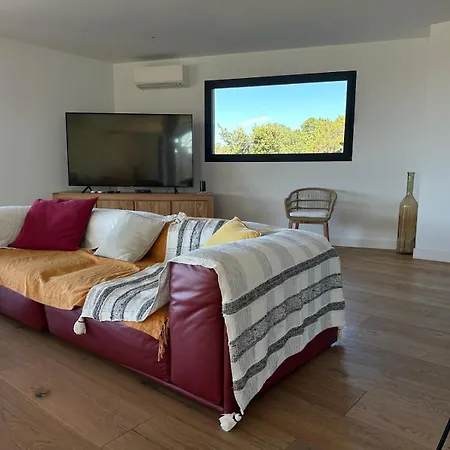 De Luxe Surplombant La Mer, Piscine Suspendue Villa Pianottoli-Caldarello (Corsica)