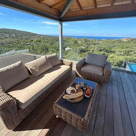 De Luxe Surplombant La Mer, Piscine Suspendue *