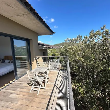 Villa De Luxe Surplombant La Mer, Piscine Suspendue