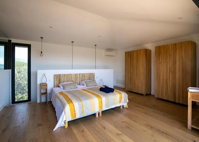 Villa De Luxe Surplombant La Mer, Piscine Suspendue Pianottoli-Caldarello (Corsica)