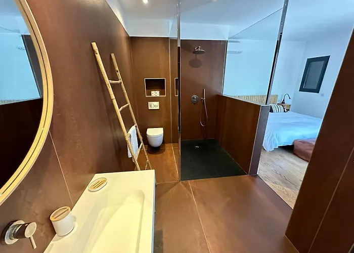De Luxe Surplombant La Mer, Piscine Suspendue Villa Pianottoli-Caldarello (Corsica)