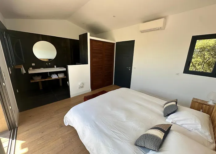 De Luxe Surplombant La Mer, Piscine Suspendue Villa *