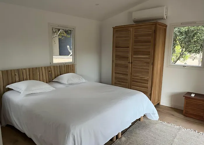 Villa De Luxe Surplombant La Mer, Piscine Suspendue