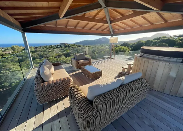 De Luxe Surplombant La Mer, Piscine Suspendue *