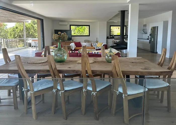 De Luxe Surplombant La Mer, Piscine Suspendue Pianottoli-Caldarello (Corsica)