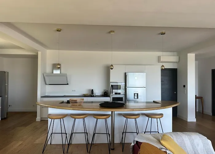 Villa De Luxe Surplombant La Mer, Piscine Suspendue *