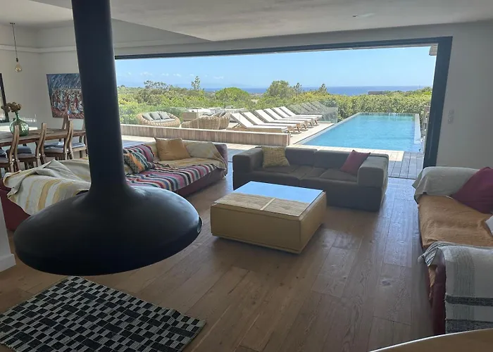 De Luxe Surplombant La Mer, Piscine Suspendue Pianottoli-Caldarello (Corsica)